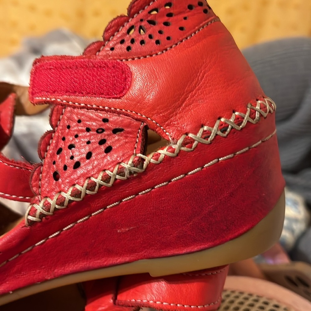 Spring step 
red wedges 
Size #10
New with tags